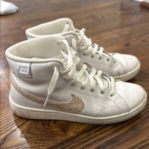 Nike White Sneakers Classic Basketball Style